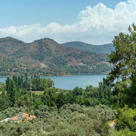 Enchanting Forest With Lake View וילה *
